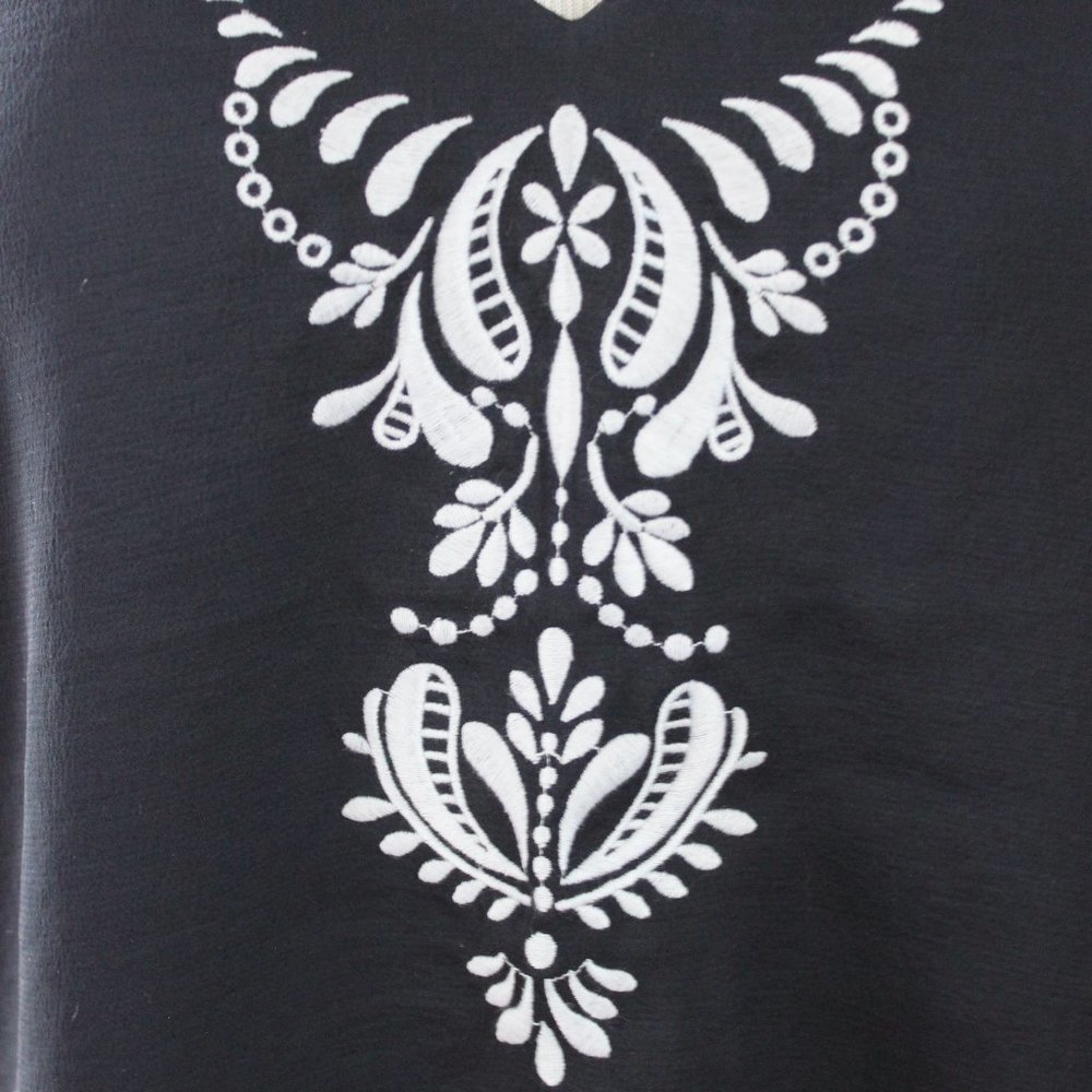 Express Tank Top - Picture 2 of 3